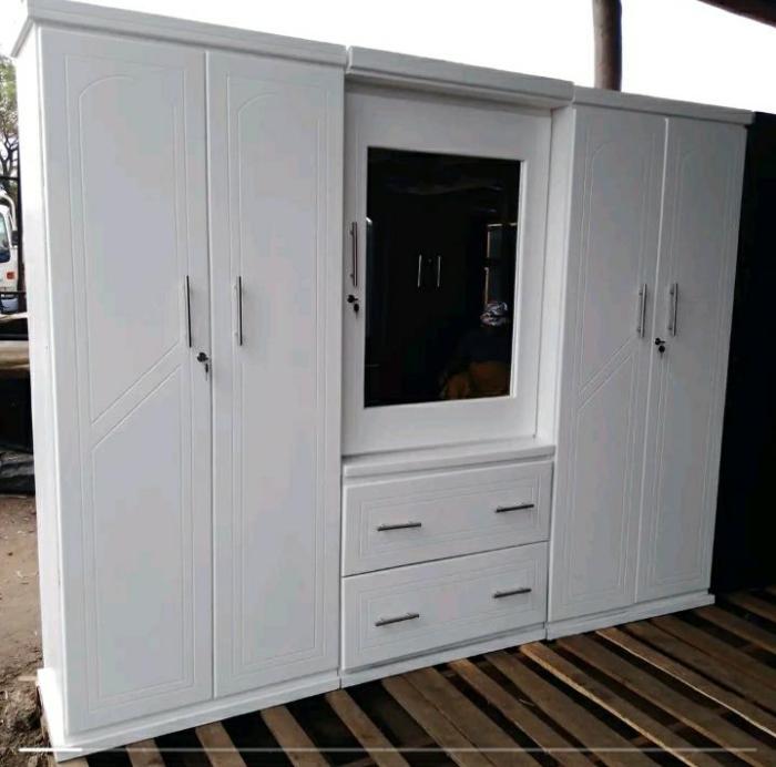 wardrope 3 piece 6 doors
